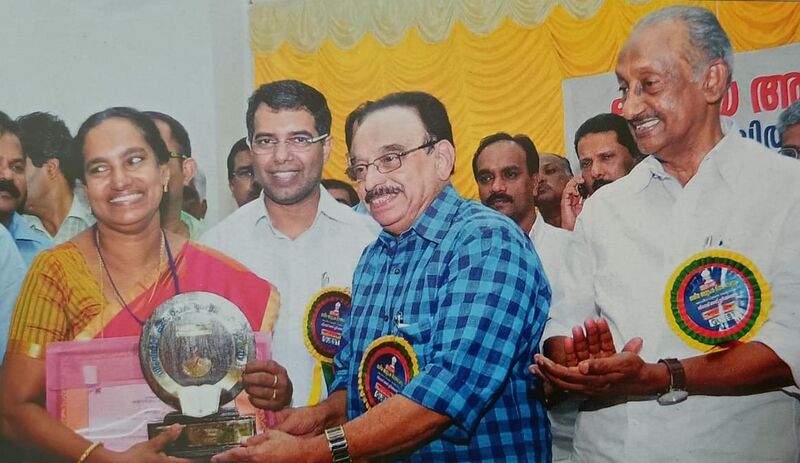 പ്രമാണം:29312 bestteacher.jpg