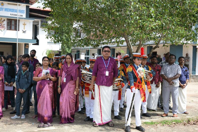 പ്രമാണം:36060 alp praveshanolsavam 24 n.jpg
