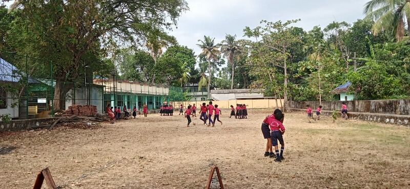 പ്രമാണം:41450 kureepuzha school ground.jpeg