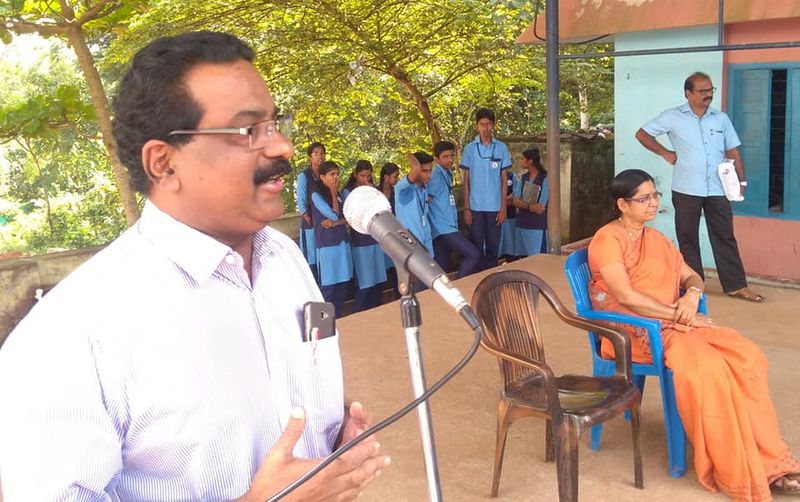 പ്രമാണം:42021 130005.jpg