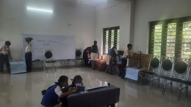 പ്രമാണം:44354 VARNARAJI 4.jpg