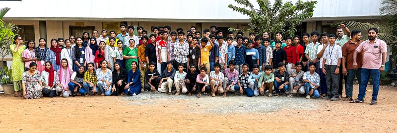 പ്രമാണം:Lkdc2024-pkd-group-photo.JPG