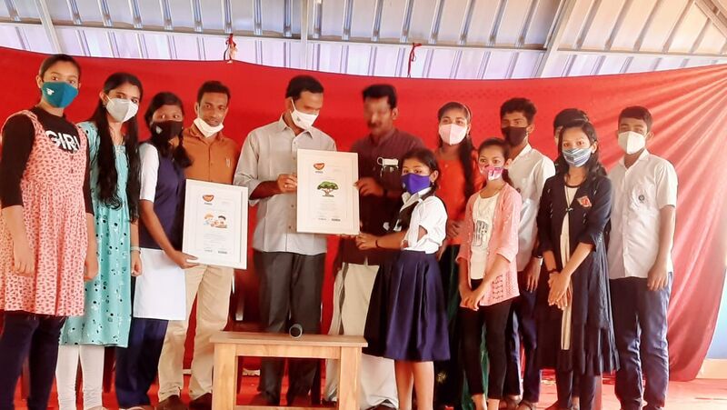 പ്രമാണം:12060 seedaward1.jpg