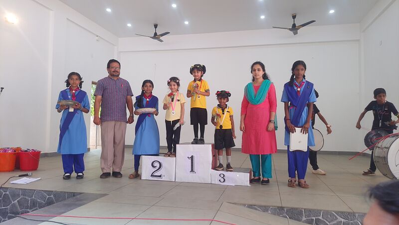 പ്രമാണം:13951 Run Baby Run.jpg