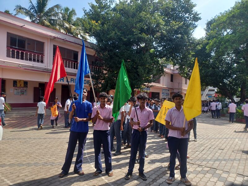 പ്രമാണം:26043 sports day.jpg