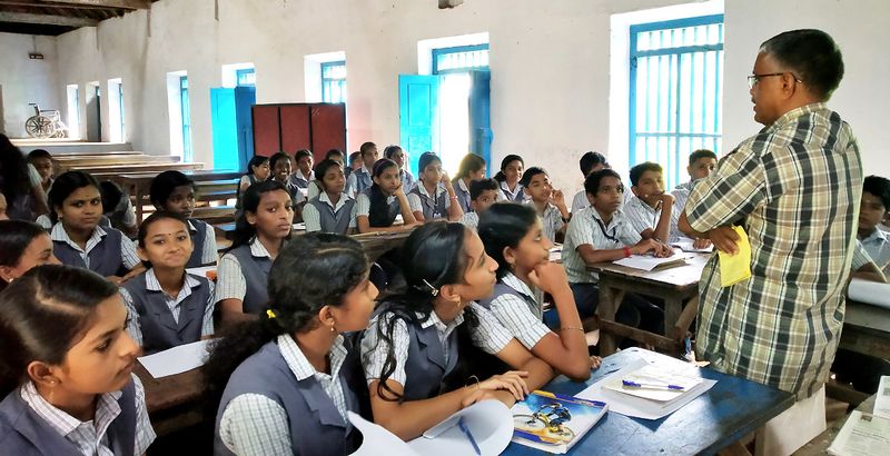 പ്രമാണം:28012 SC 19 3.jpg