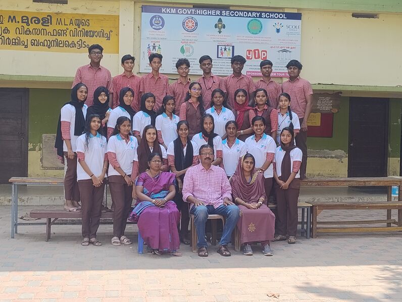പ്രമാണം:36015 lk22-25 batch photo.jpg