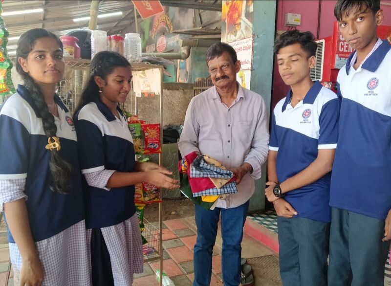 പ്രമാണം:36035 clth2.jpg