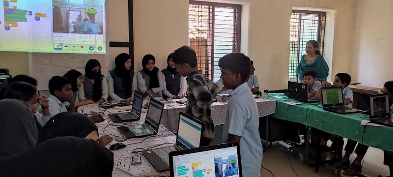 പ്രമാണം:11002 IT FEST.jpeg