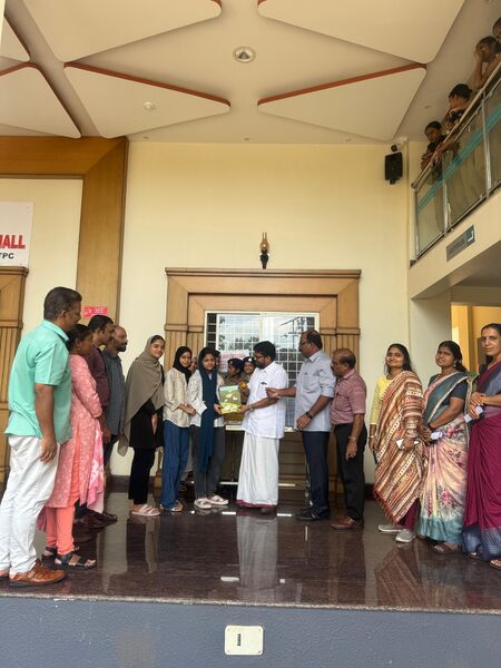 പ്രമാണം:13079 Pravesanolsavam 1.jpeg