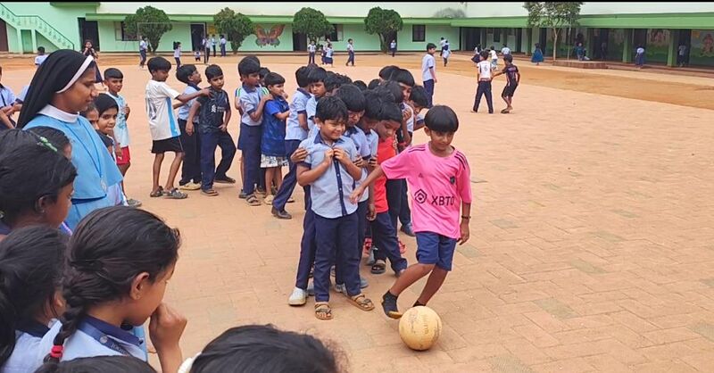 പ്രമാണം:15456-WYD-GOAL 2026- BEST CLICK 3.jpg