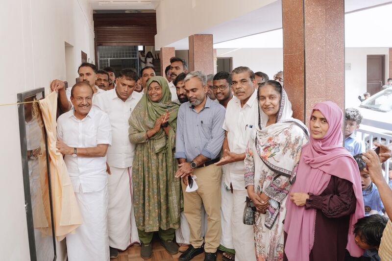 പ്രമാണം:19826 inu 2.jpg