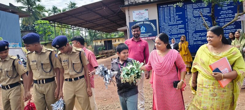 പ്രമാണം:21096 pravesanothsavam 3.jpg