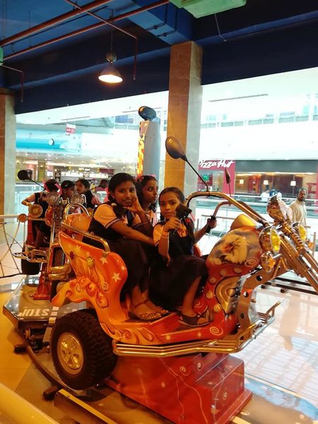 പ്രമാണം:22071 tour.jpg