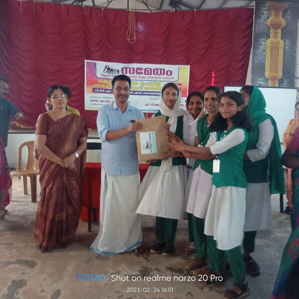 പ്രമാണം:23013-local history.jpeg