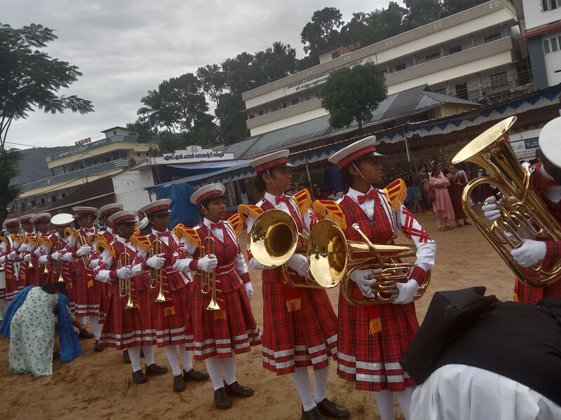 പ്രമാണം:29040-School Band-1.jpg