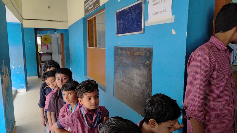 പ്രമാണം:42085 elect 1.jpg