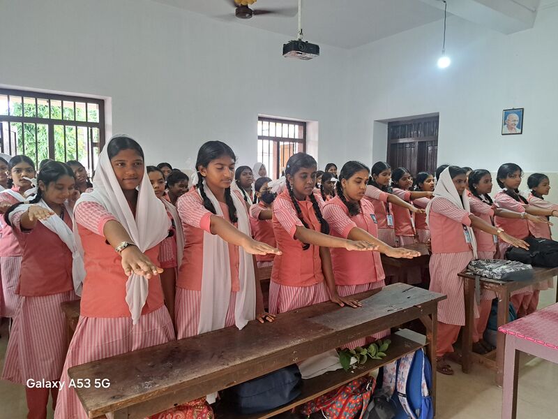 പ്രമാണം:Saghs pledge2.jpg