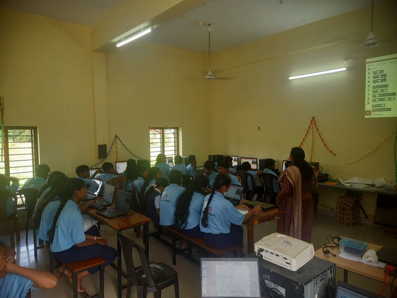 പ്രമാണം:School camp 2025 2.jpg