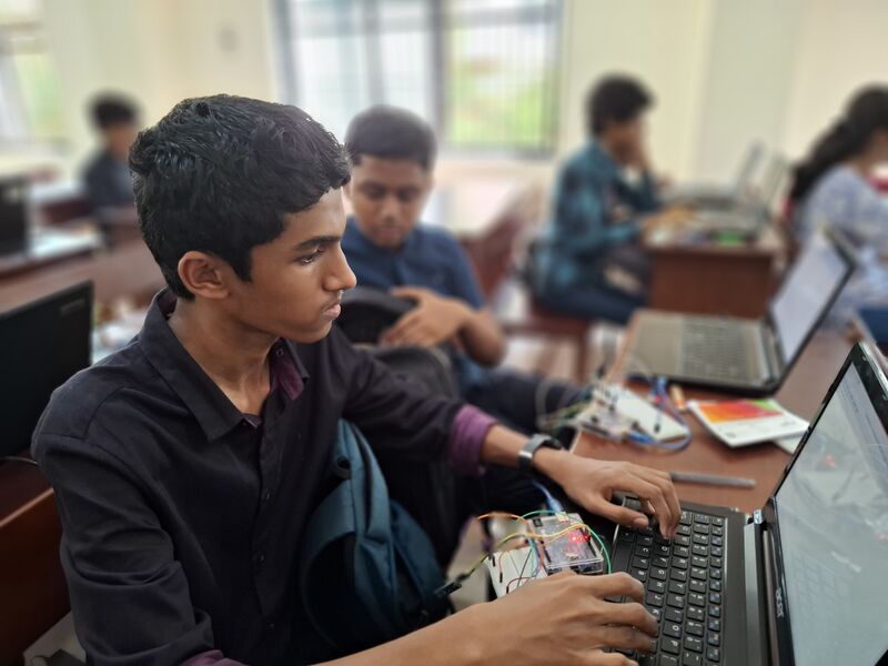 പ്രമാണം:13000 39.r.jpg