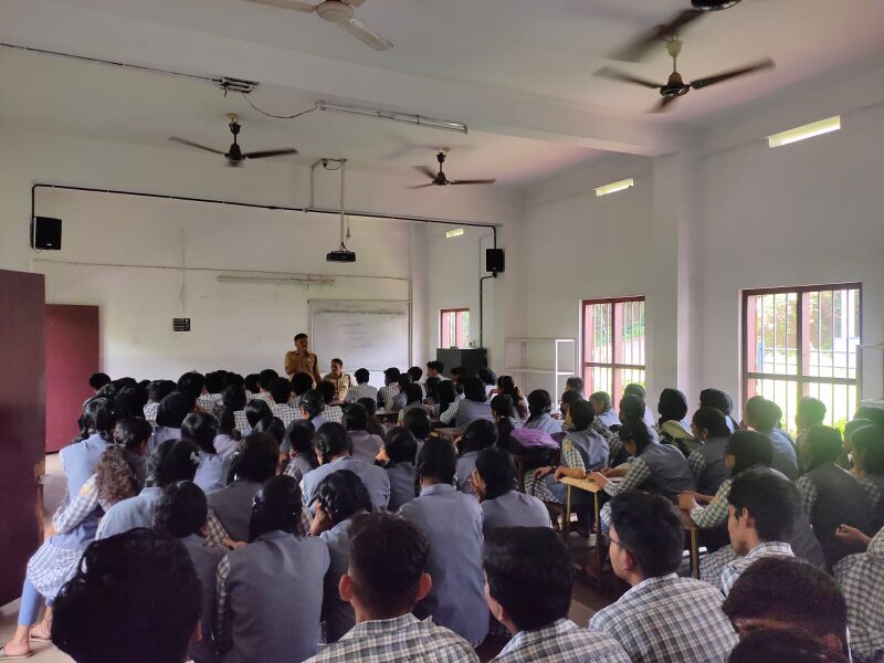 പ്രമാണം:13180 Fire and safety class.jpg