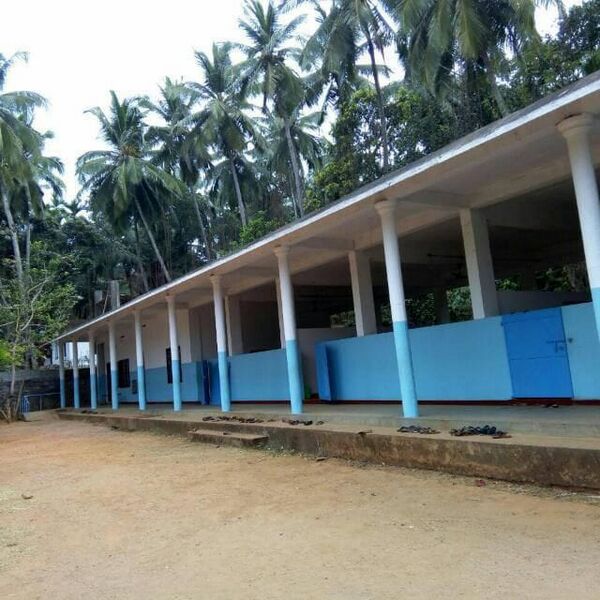 പ്രമാണം:16516 school.jpg