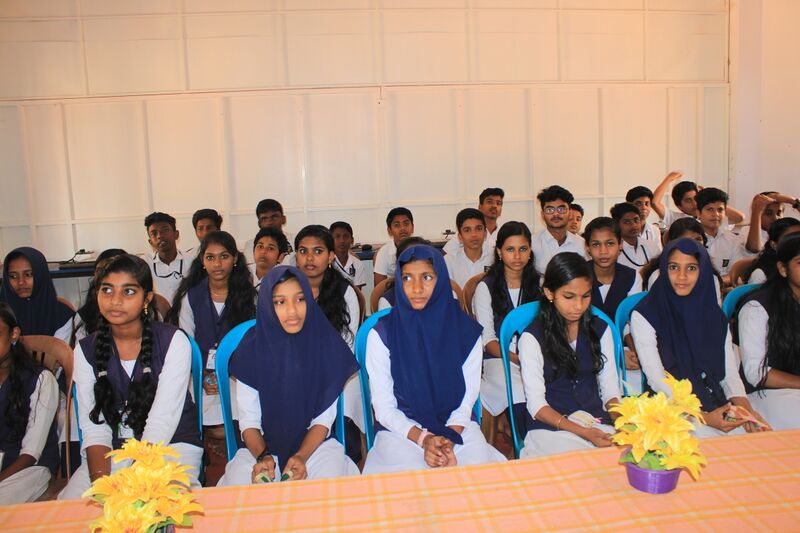 പ്രമാണം:19068 digital magazin 3.JPG