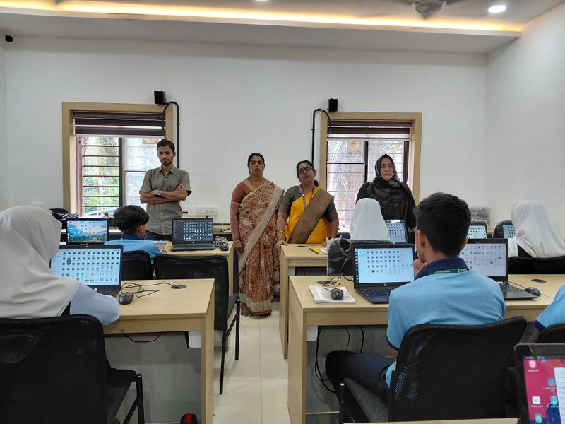 പ്രമാണം:19077 School Camp2 9.jpg