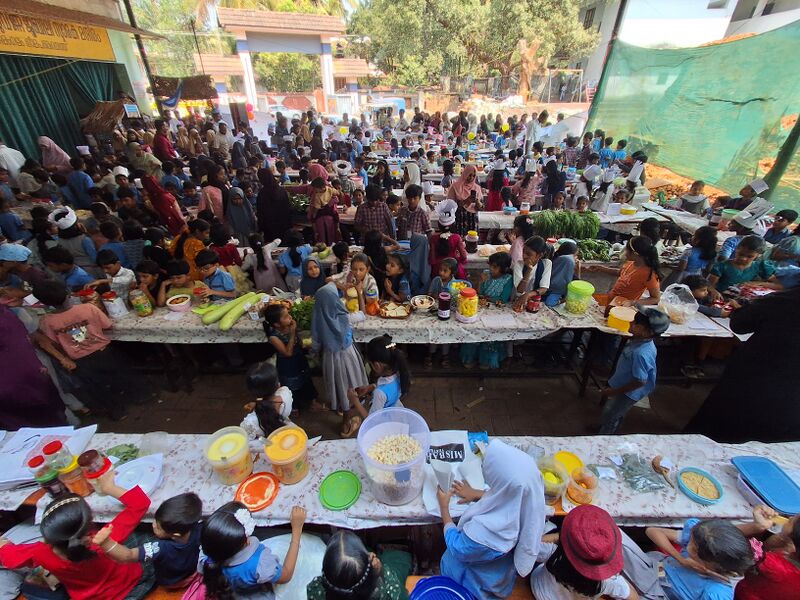 പ്രമാണം:19808-kuttichandha2026 2.jpg