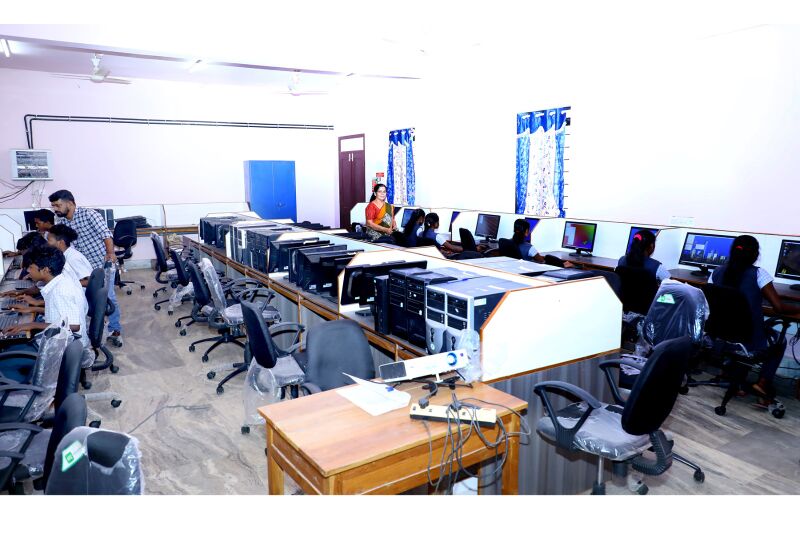 പ്രമാണം:21122-it lab.jpg