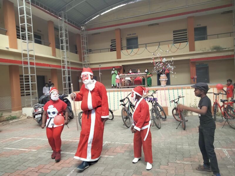 പ്രമാണം:25084 CHRISTMAS CELEBRATIONS.jpg