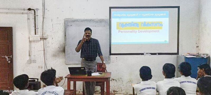 പ്രമാണം:34013spc camp25e.jpg