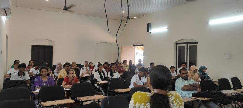 പ്രമാണം:Drcmlp-lkmentor-MIHSS PONNANI-1.jpg