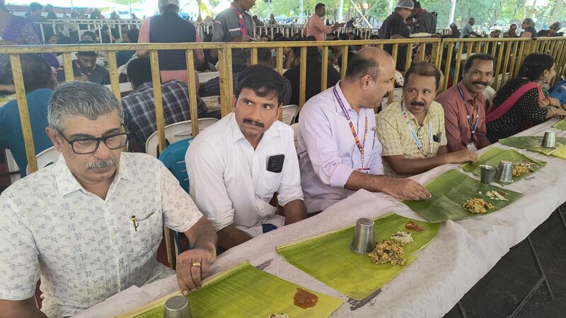 പ്രമാണം:SSK2025 FOOD.jpg