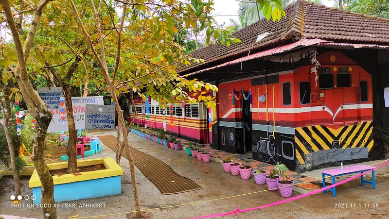 പ്രമാണം:16817 schoolphoto1.jpeg