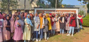 19009-SCHOOL TOUR.jpg