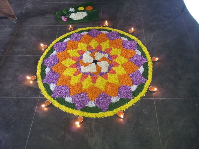 പ്രമാണം:19068 onam 2016 4.resized.jpg