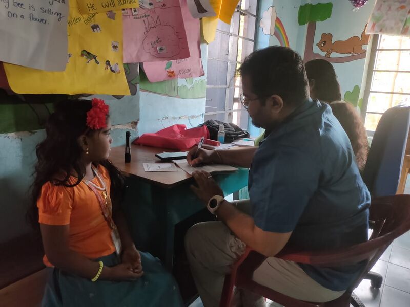 പ്രമാണം:41409 Vision testing 25 3.jpg