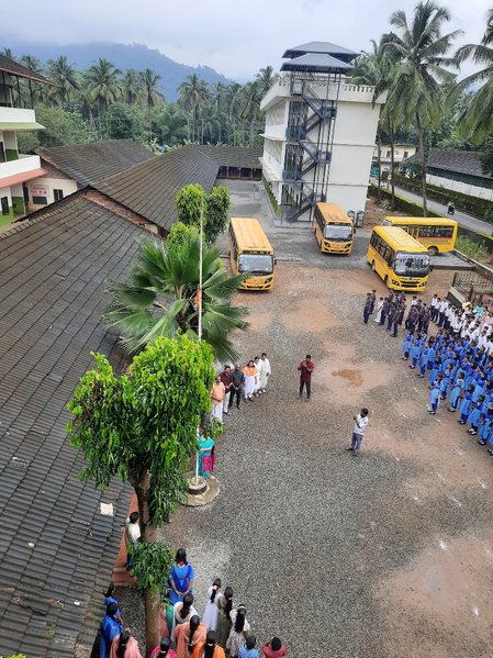 പ്രമാണം:47090 my school.png