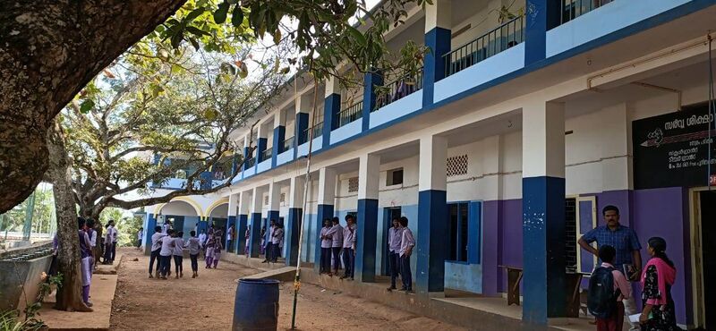 പ്രമാണം:LVHS School 2.jpg
