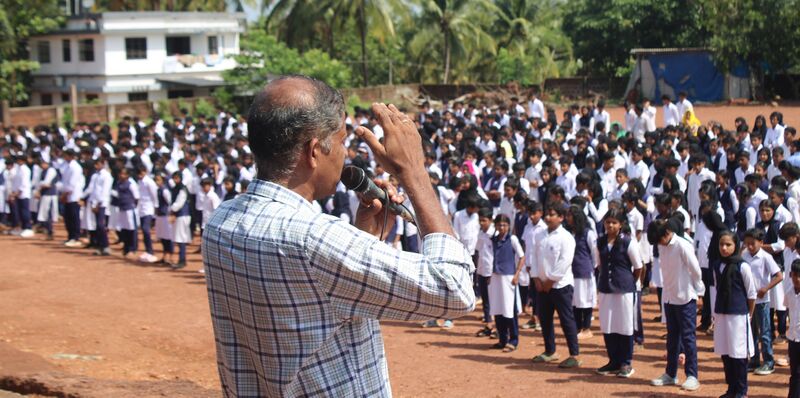 പ്രമാണം:12060 freedomfest assembly 4.jpg