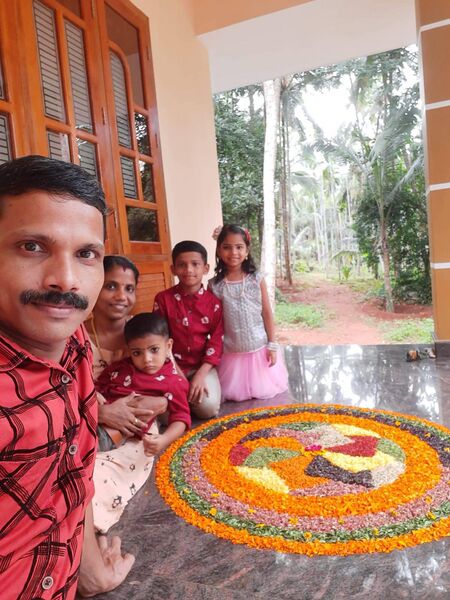 പ്രമാണം:12335-onam20.jpg