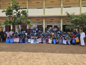 19862 Clothbag making.jpg