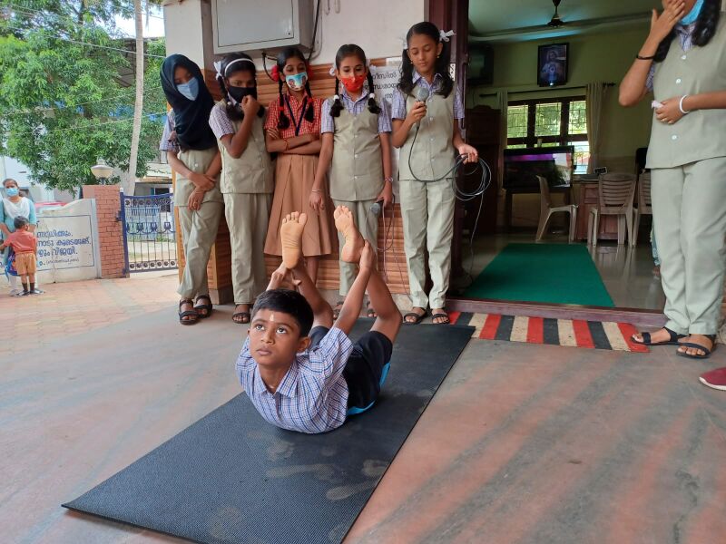 പ്രമാണം:21272 yoga day 2022.jpg