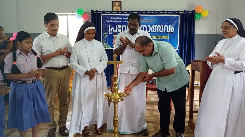 പ്രമാണം:23356 school opening 2023 1.jpg