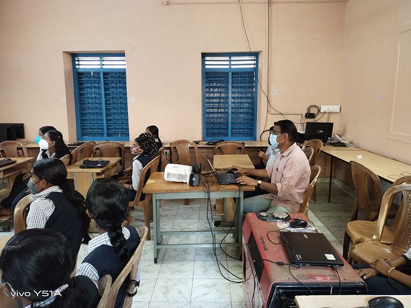 പ്രമാണം:32025 satyameva.JPG