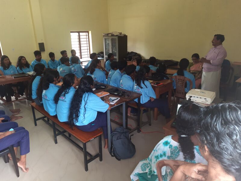പ്രമാണം:35061 school camp 2024-27 3.jpg