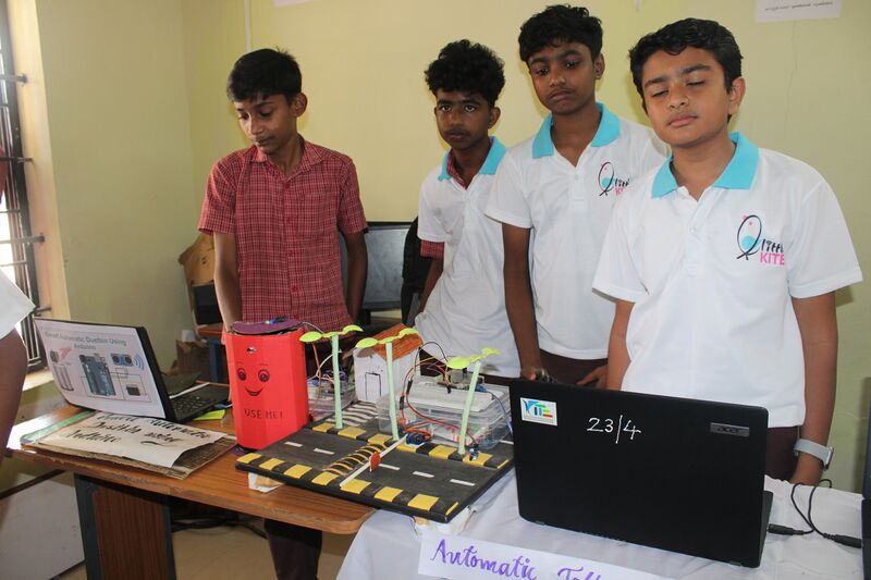 പ്രമാണം:36015 robofest 4.jpg