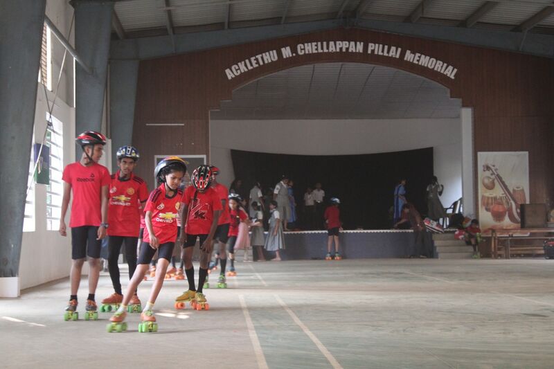 പ്രമാണം:38062 roller skating.jpeg