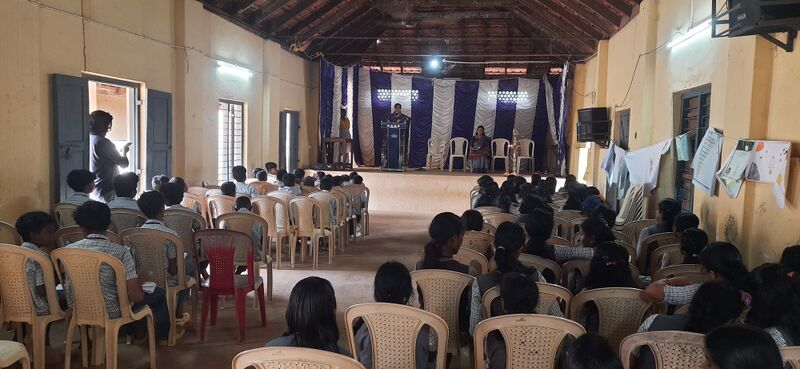 പ്രമാണം:42056 DBHS KHO-KHO 2024.jpg